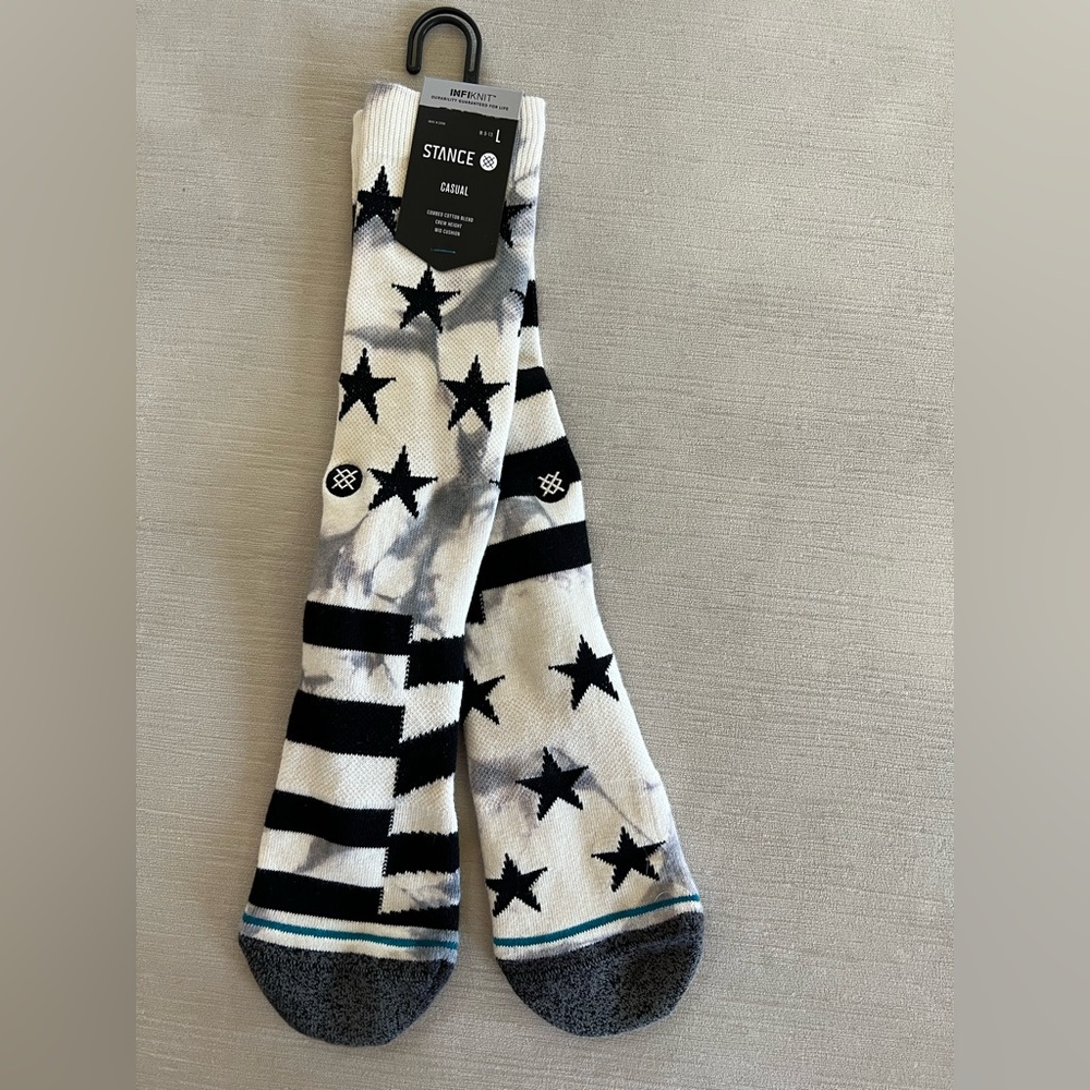 Stance Casual Combed Cotton Blend Mid Cushion Crew Socks.